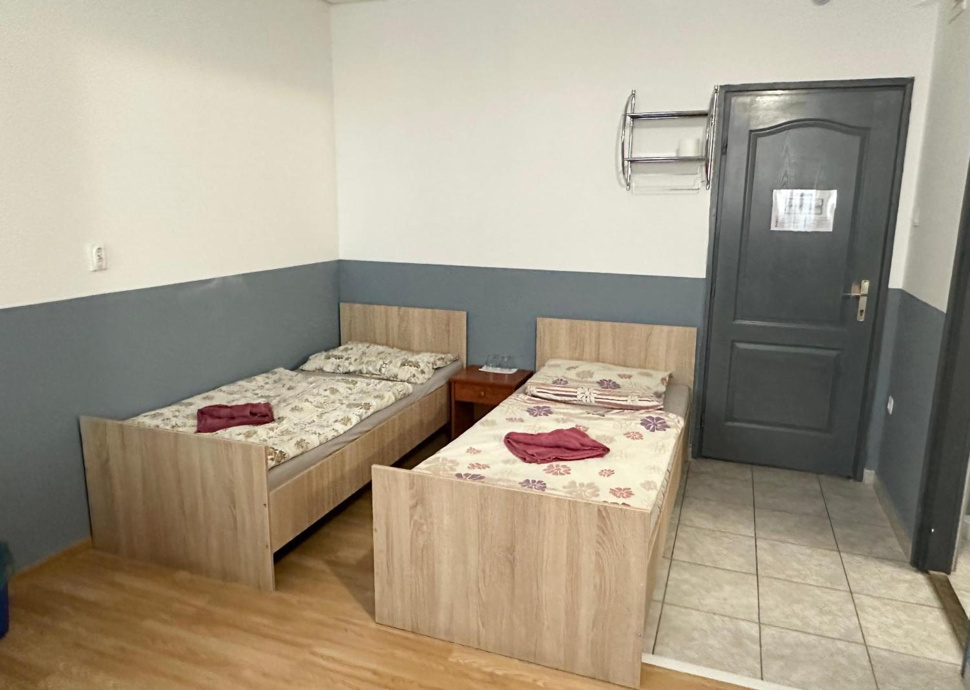 Lanchid Szallo Kecskemet Luaran gambar
